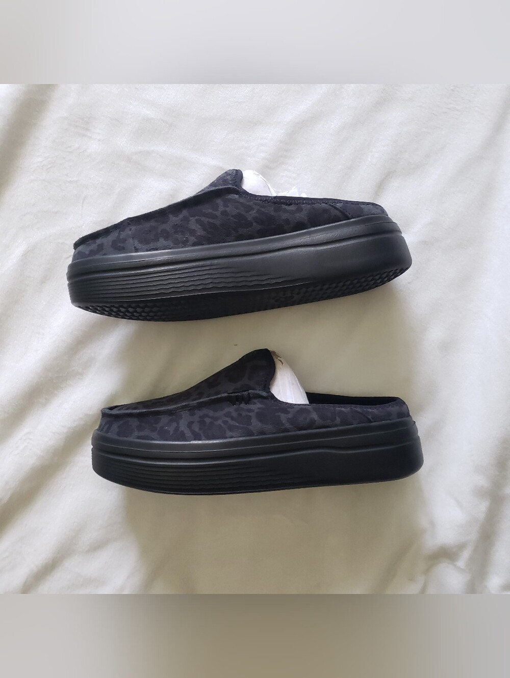 Hey Dude Women's Black Leopard Austin Lift Suede Animal - Picture 6 of 7